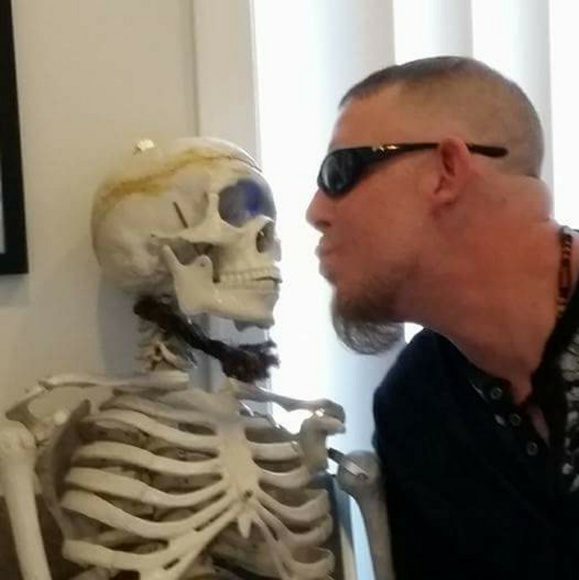 Meet your Posher, Justin - Picture 1 of 2